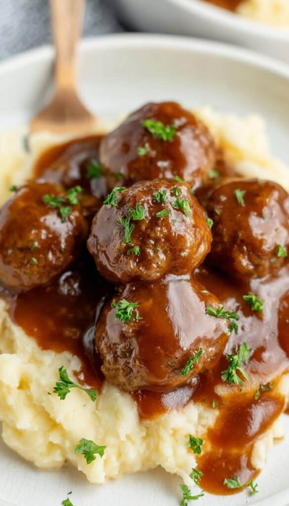 Slow Cooker Salisbury Steak Meatballs: Family-Friendly Comfort Recipe