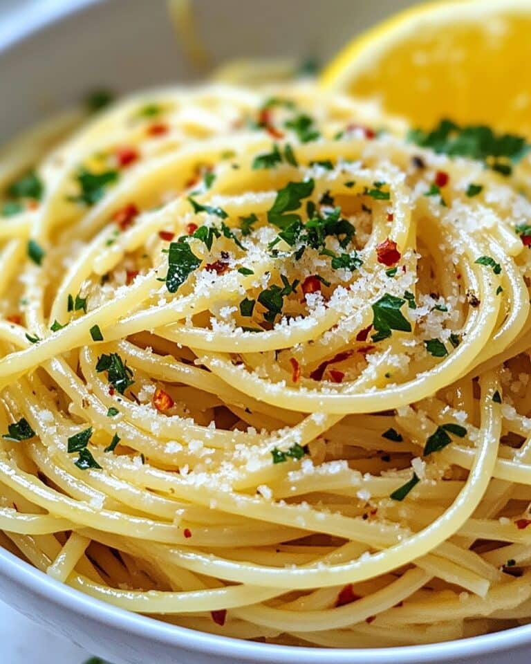 Summer’s Simplest Spaghetti Aglio e Olio Recipe